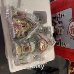 1998 Dept 56 North Pole KRINGLE'S TOY SHOPPE #56.59391 NEW withBox & Cord