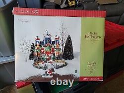 2002 Department 56 Glacier Park Pavilion North Pole Series Holiday Gift Set, 2