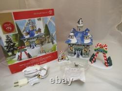 2009 Dept 56 NORTH POLE PENGIUN VISITORS' CENTER #805547 NEW withBox & Cord