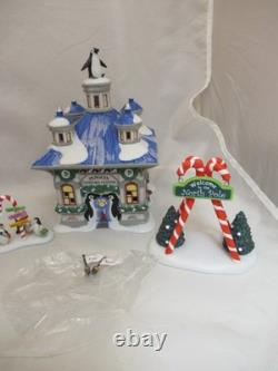 2009 Dept 56 NORTH POLE PENGIUN VISITORS' CENTER #805547 NEW withBox & Cord