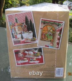 2013 Department 56 North Pole Series #4035571 THE JOLLY FELLOW TOY CO. Sealed