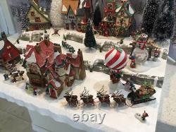 Christmas Village Display Platform Large W Sled Hill Lemax, Dept 56 North Pole