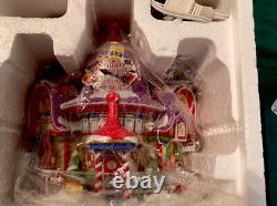DEPT 56 NORTH POLE NORTH POLE BOARD GAMES FACTORY LIGHTED 2005 Retired