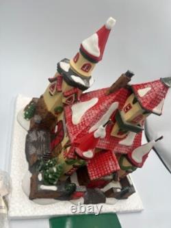DEPT 56 NORTH POLE SERIES ROUTE 1 NORTH POLE HOME OF MR & MRS CLAUS Heritage V