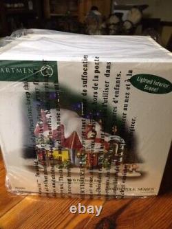 DEPT 56 NORTH POLE SNOW BANK + BREAKING THE BANK Store Display Read