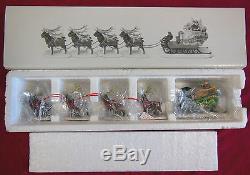 DEPT 56 NORTH POLE VILLAGE COLLECTION #1, QTY 31 ITEMS, VERY GOOD CONDITION