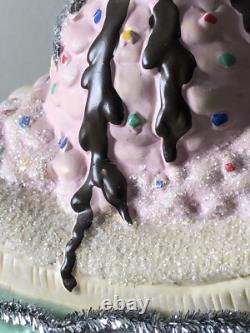 DEPT 56 NORTH POLE VILLAGE NANA SPLIT'S ICE CREAM PARLOR 4025283 Whip Cherry