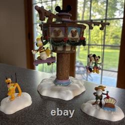 DEPT 56 North Pole SWINGING DISNEY FAB 5 Excellent, Goofy, Donald, Mickey Signed