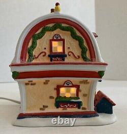 DEPT 56 Pluto's Pet Shop Mickey's Merry Christmas Village RARE! With box