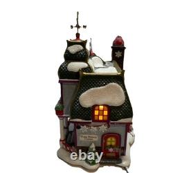 Department 56 Exclusive Special Edition Santa's Paper Snowflake Studio #56956