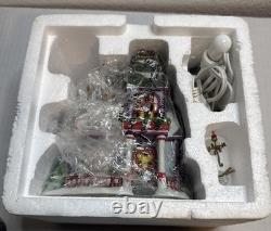 Department 56 Exclusive Special Edition Santa's Paper Snowflake Studio #56956