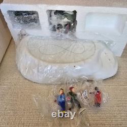 Department 56 Forever Green Skating Pond Animated Village 20.87345 New In Box