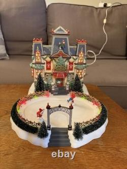 Department 56 GLACIER PARK PAVILION #56.56745 North Pole EUC READ