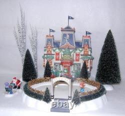 Department 56 Glacier Park Pavilion North Pole Series Animated Skating Rink