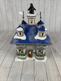 Department 56 NORTH POLE PENGUIN VISITORS CENTER SET OF 3 805547 RETIRED