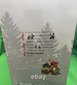 Department 56 North Pole 6003108 The Bitsy Bungalows lighted house rare