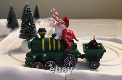 Department 56 North Pole Animated Train & Track 53030 2002 WORKS WithBOX READ