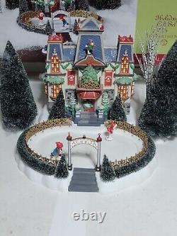 Department 56 North Pole ChristmasGlacier Park Pavilion Tested & Works, see des