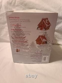 Department 56 North Pole Gingerbread Lane Ginger's Cottage Plus 2 Accessories