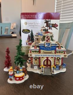 Department 56-North Pole Letters To Santa Sorting Station village Light Up M64M