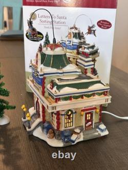 Department 56-North Pole Letters To Santa Sorting Station village Light Up M64M