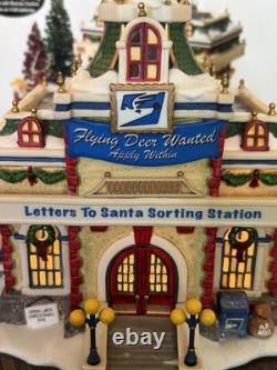 Department 56-North Pole Letters To Santa Sorting Station village Light Up M64M