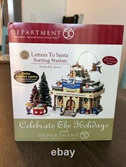 Department 56-North Pole Letters To Santa Sorting Station village Light Up M64M