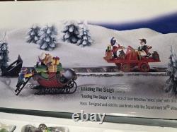 Department 56 North Pole Loading The Sleigh Christmas Village Set Of 5. Nos