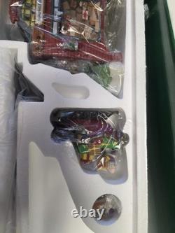 Department 56 North Pole Loading The Sleigh Christmas Village Set Of 5. Nos