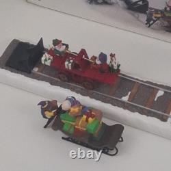 Department 56 North Pole Loading The Sleigh Christmas Village Set Of 5 Untested