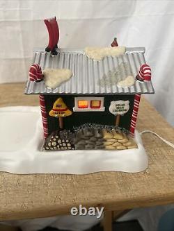 Department 56 North Pole Maintenance Building Animated Lighted. W4