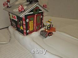 Department 56 North Pole Maintenance North Pole Series 57203 With Bkx Working