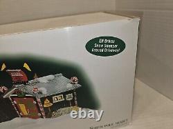 Department 56 North Pole Maintenance North Pole Series 57203 With Bkx Working