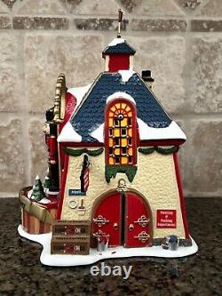 Department 56 North Pole Nutcracker 56.6007611