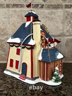 Department 56 North Pole Nutcracker 56.6007611