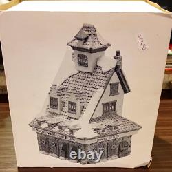 Department 56 North Pole Reindeer Barn Porcelain Hand Painted 1990