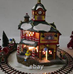 Department 56 North Pole Series #56782 North Pole Commuter Train Station (Works)