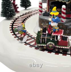 Department 56 North Pole Series #56782 North Pole Commuter Train Station (Works)