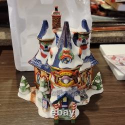 Department 56 North Pole Series Alfie's Toy School Porcelain House 2004