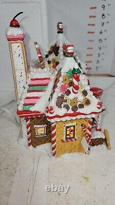 Department 56 North Pole Series Christmas Sweet Shop 30th Anniversary #56.56791