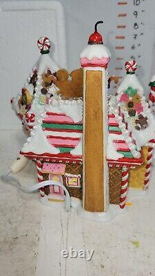 Department 56 North Pole Series Christmas Sweet Shop 30th Anniversary #56.56791