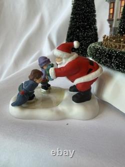 Department 56 North Pole Series Glacier Park Pavilion Animated Lighted Rink