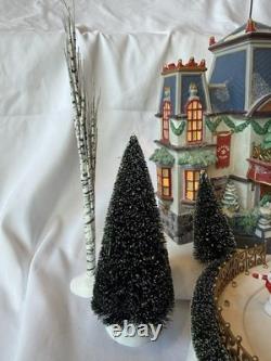 Department 56 North Pole Series Glacier Park Pavilion Animated Lighted Rink