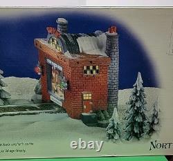 Department 56 North Pole Series Loading The Sleigh #52732 Clean