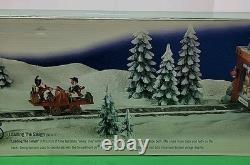 Department 56 North Pole Series Loading The Sleigh #52732 Clean