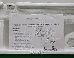 Department 56 North Pole Series Loading The Sleigh #52732 Clean
