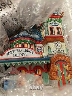 Department 56 North Pole Series NORTHERN LIGHTS DEPOT