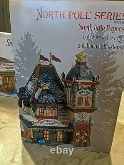 Department 56 North Pole Series NORTHERN LIGHTS DEPOT