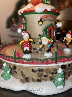 Department 56 North Pole Series VILLAGE ANIMATED POLAR ROLLER RINK RETIRED