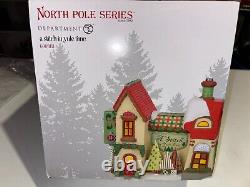 Department 56 North Pole Village A Stitch in Yule Time Lit Building 6003111 NEW